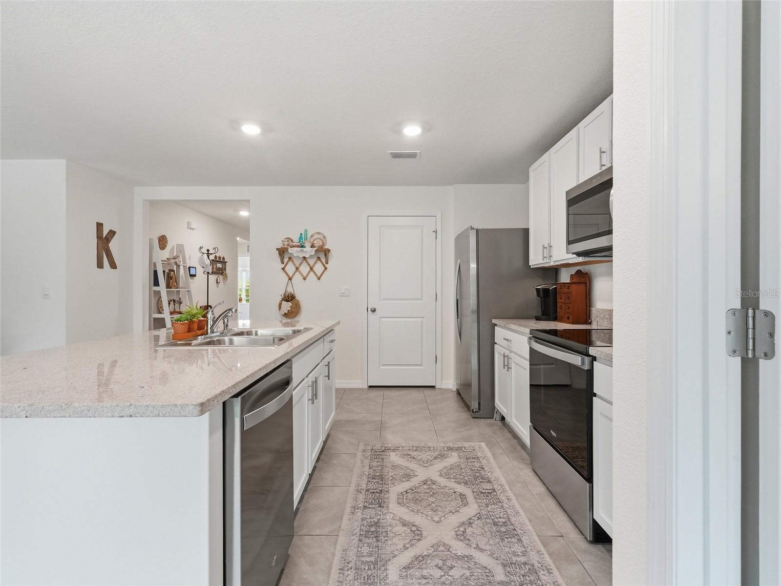 SILVERSTONE NORTH PH IC & ID - Residential
