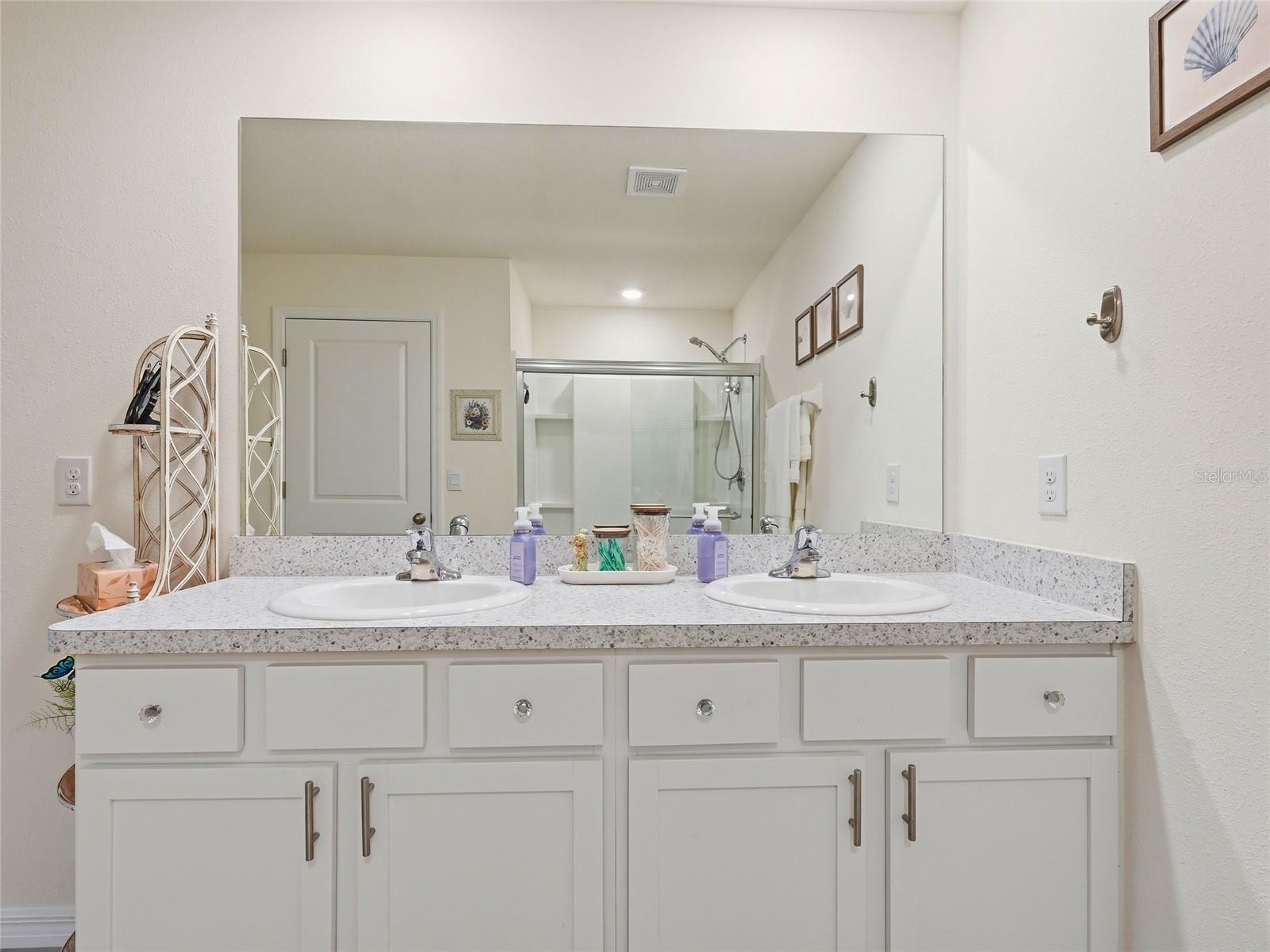 SILVERSTONE NORTH PH IC & ID - Residential