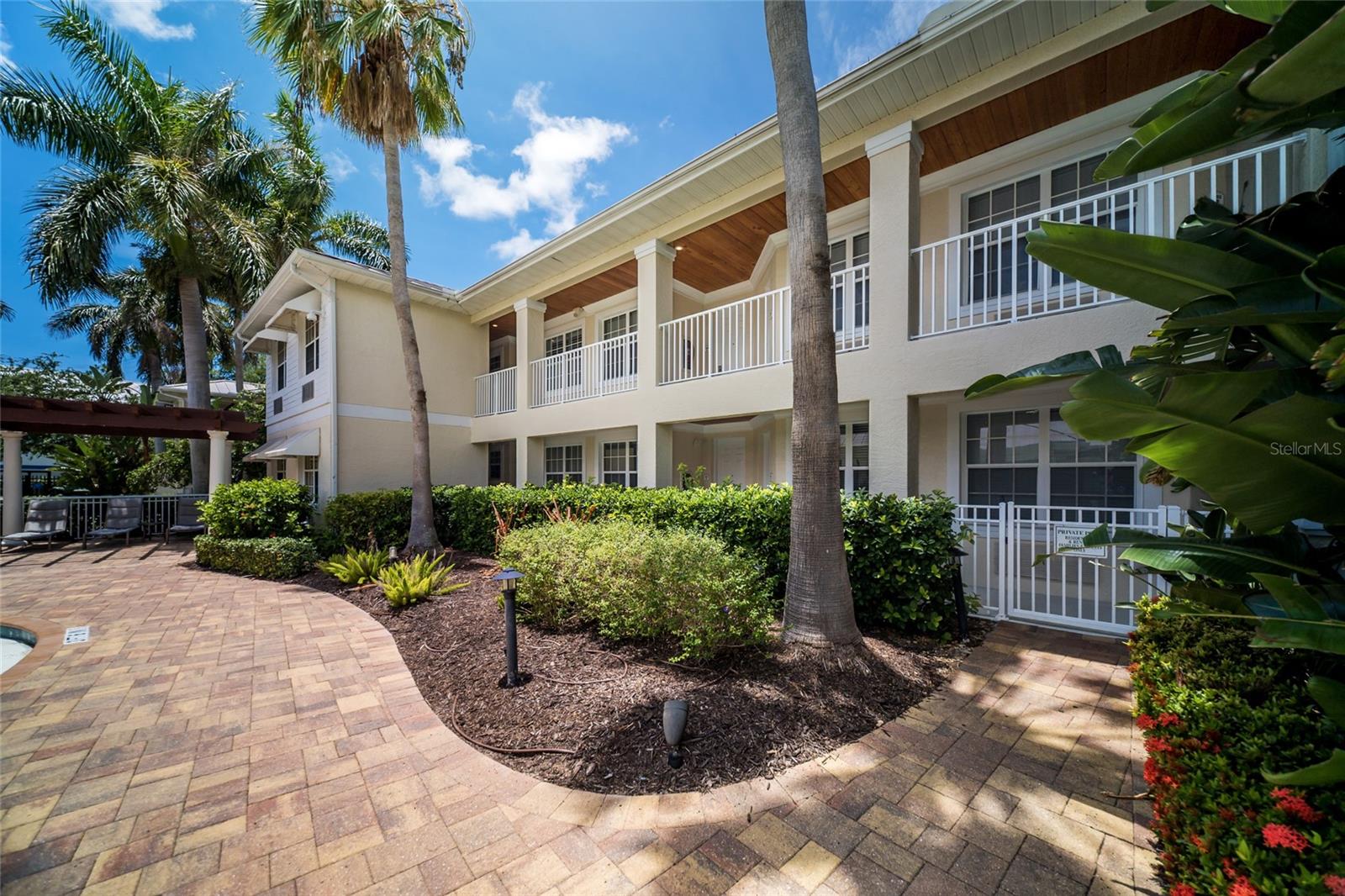 ACADEMY RESORT LODGE - Residential
