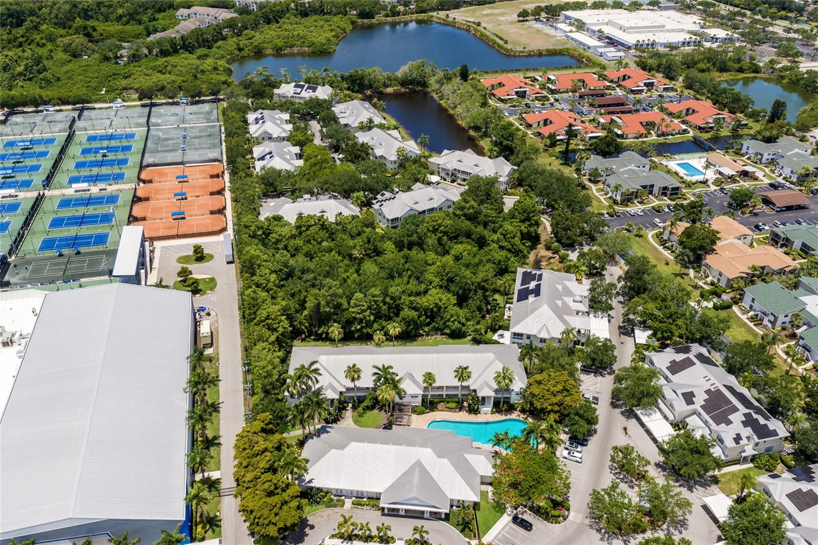 ACADEMY RESORT LODGE - Residential