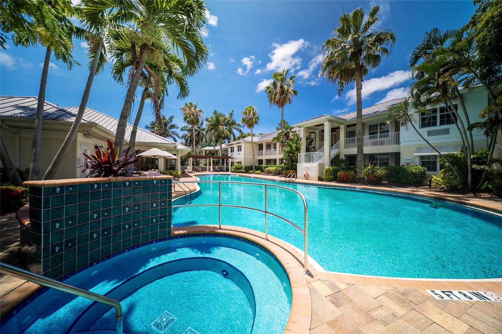 ACADEMY RESORT LODGE - Residential