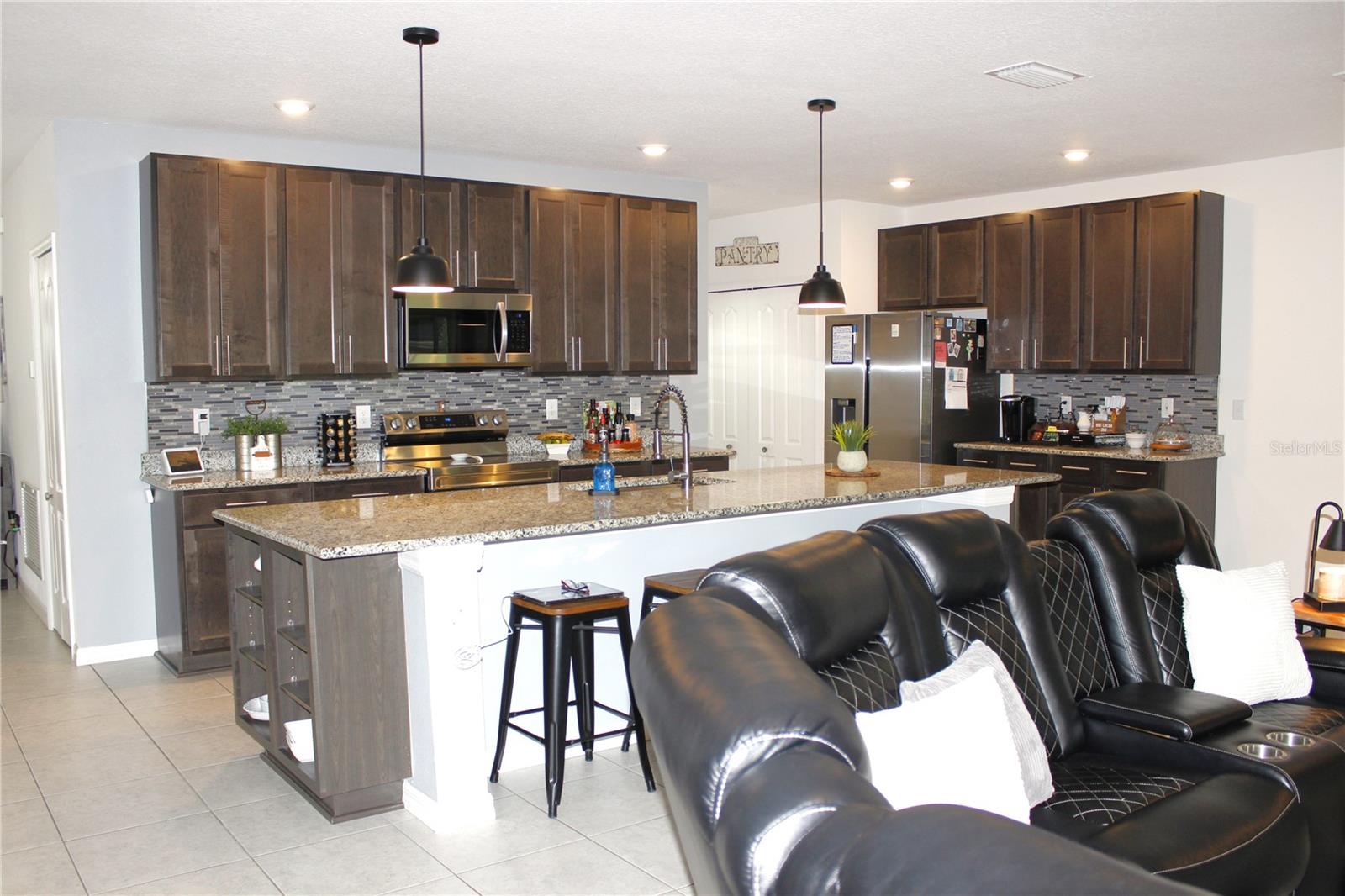 SPRING HILL - Residential