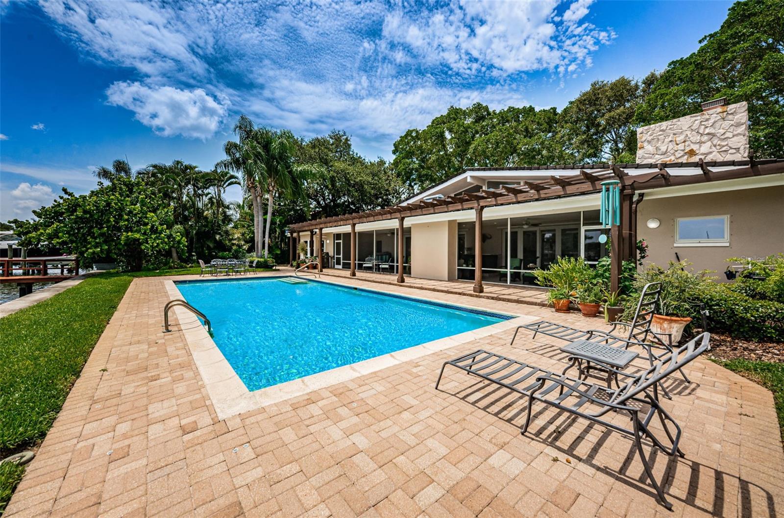 SNELL ISLE BRIGHTWATERS SEC 2 - Residential