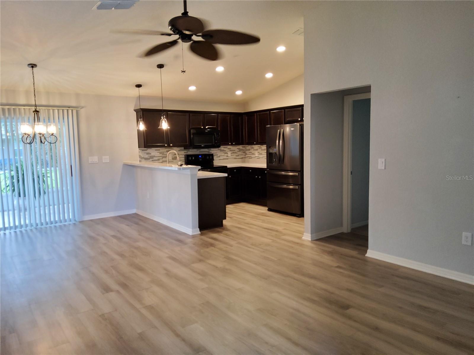 LAKE SMART ESTATES - Residential Lease