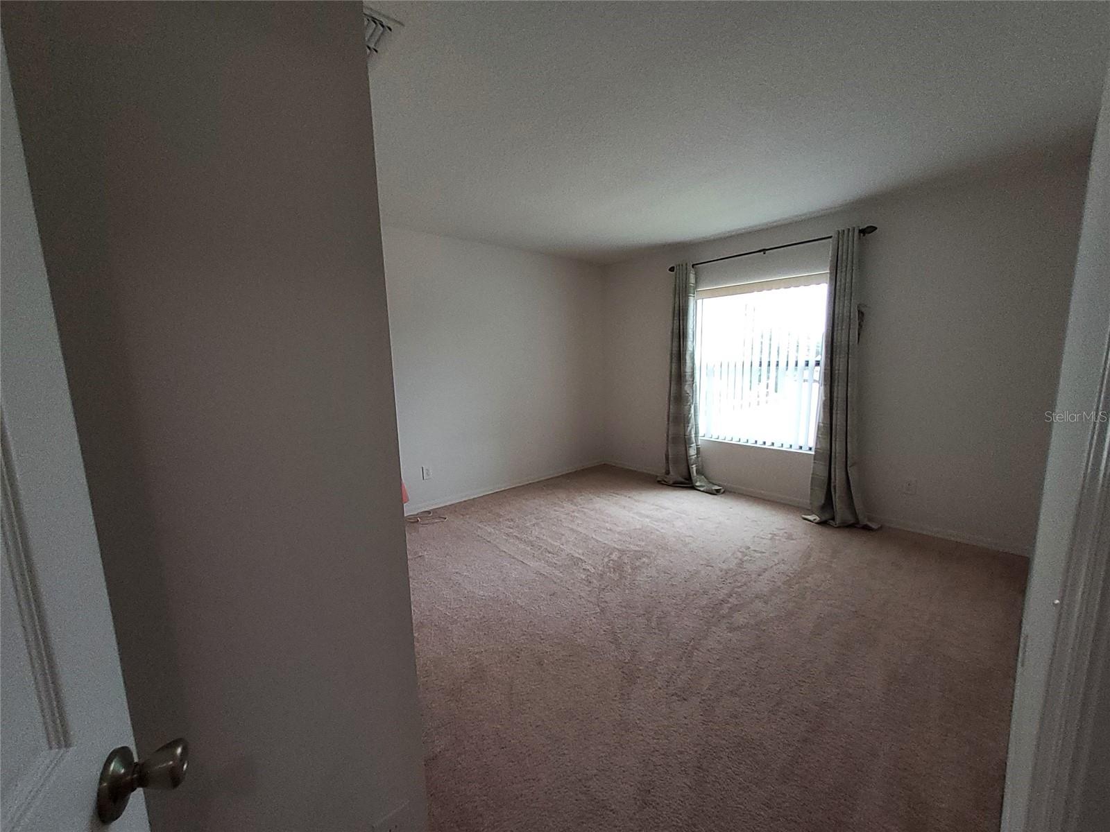 LAKE SMART ESTATES - Residential Lease