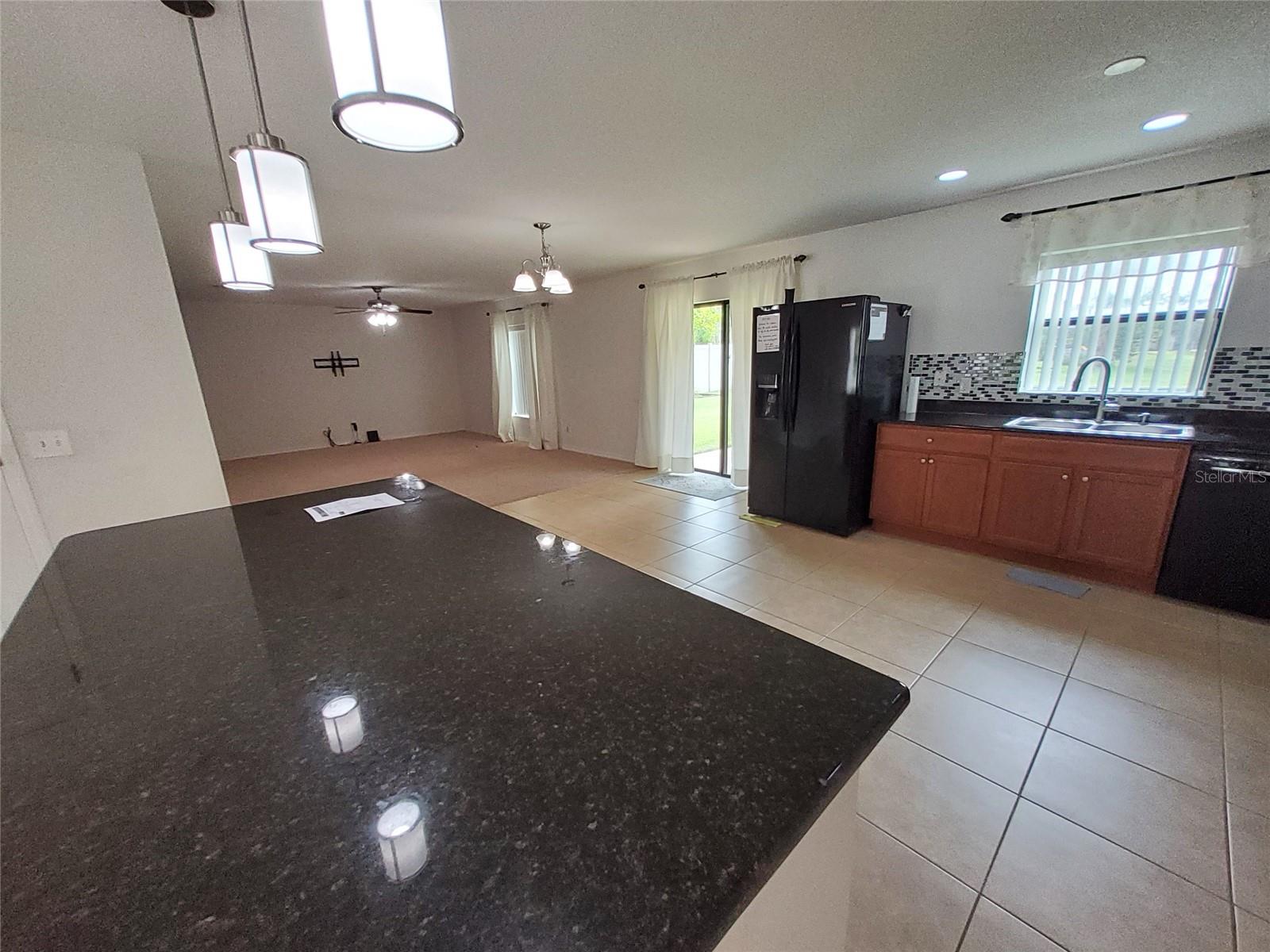 LAKE SMART ESTATES - Residential Lease