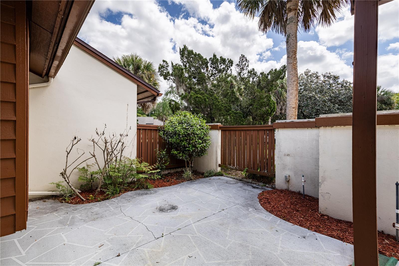 EUSTIS WILLOW CREST SUB - Residential