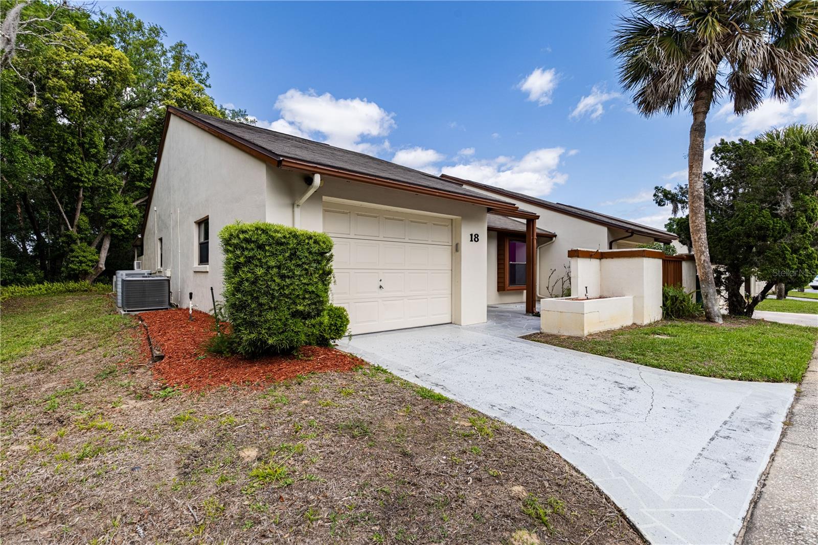 EUSTIS WILLOW CREST SUB - Residential