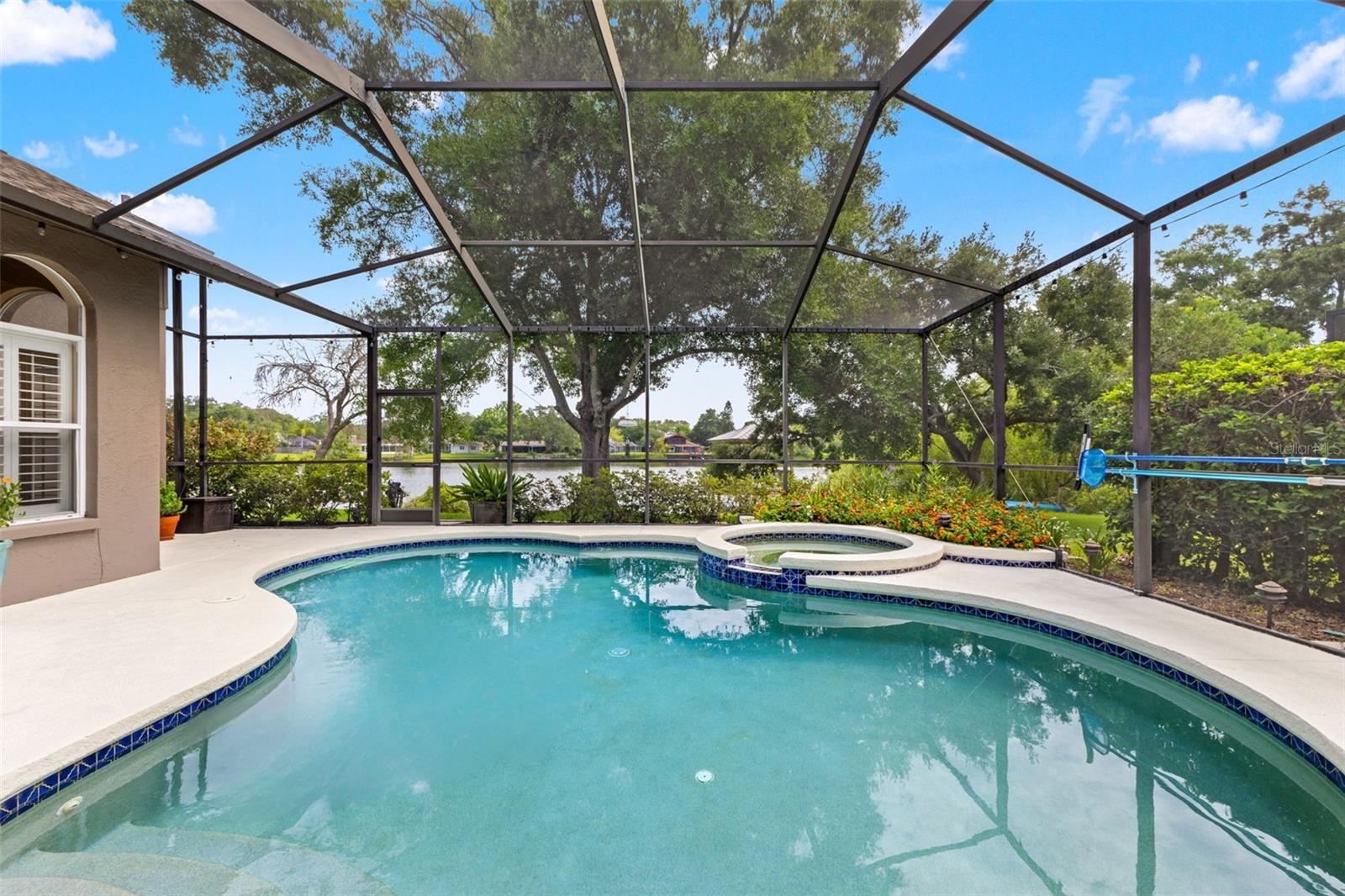 CASEY LAKE MANORS LOT 25 - Residential