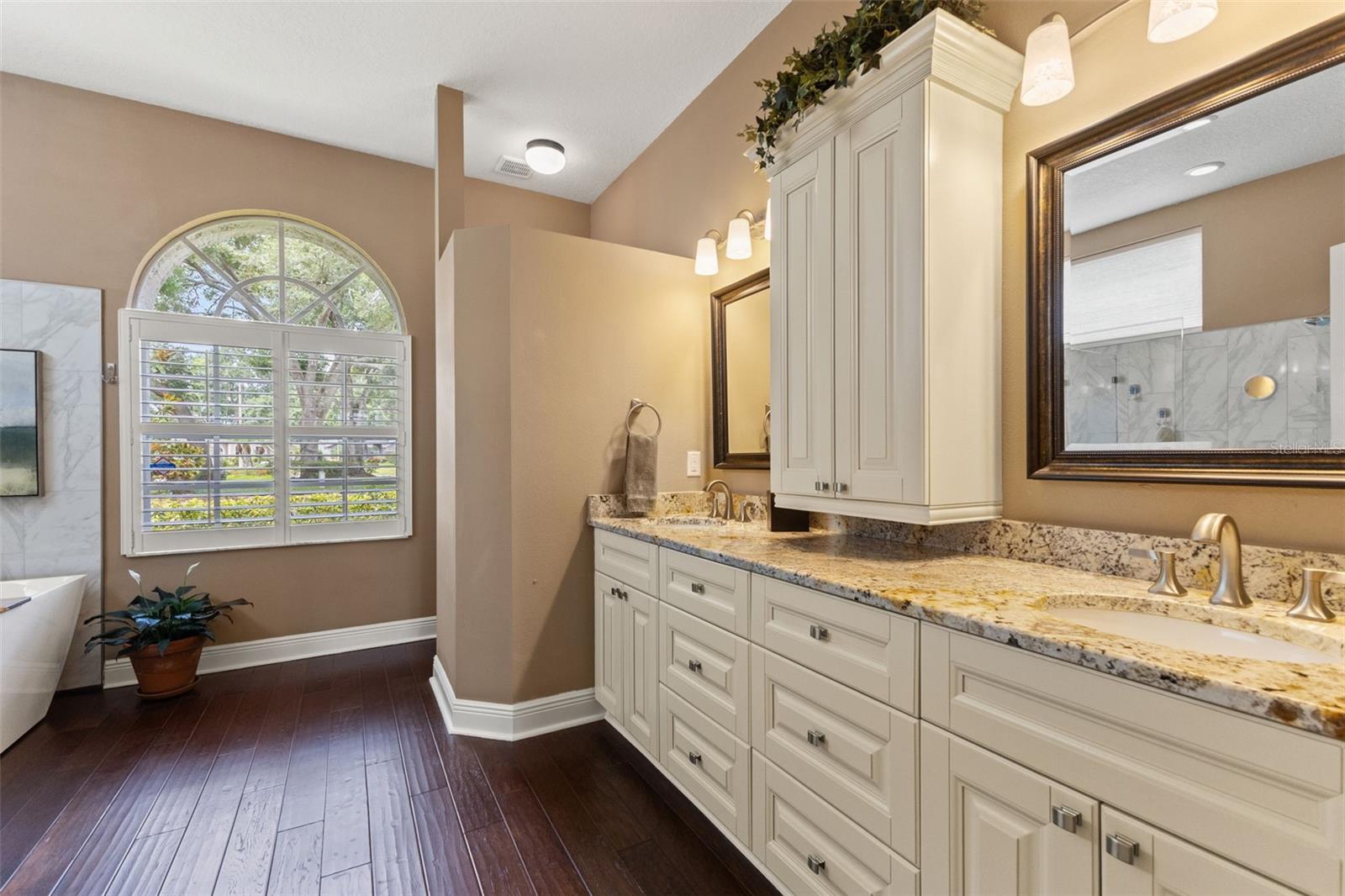 CASEY LAKE MANORS LOT 25 - Residential