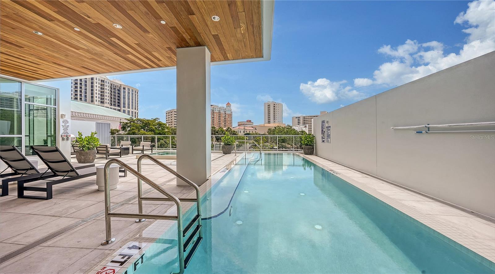 THE COLLECTION CONDOMINIUM - Residential