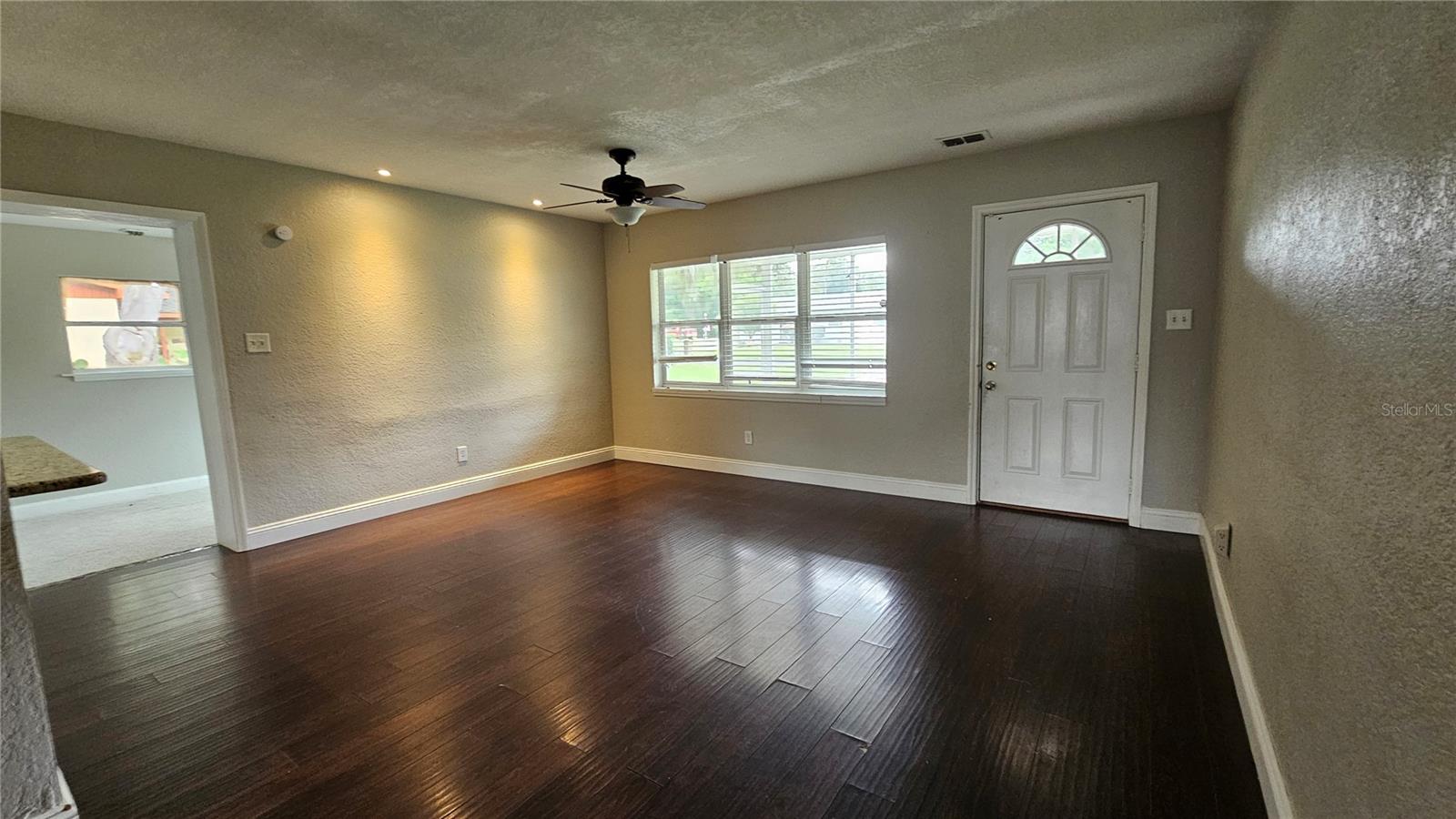 JOANNA SHORES - Residential