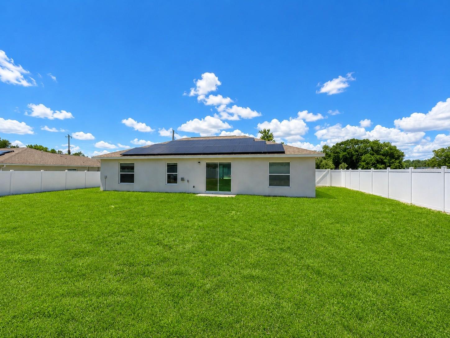 ROLLING RANCH ESTATE - Residential Lease
