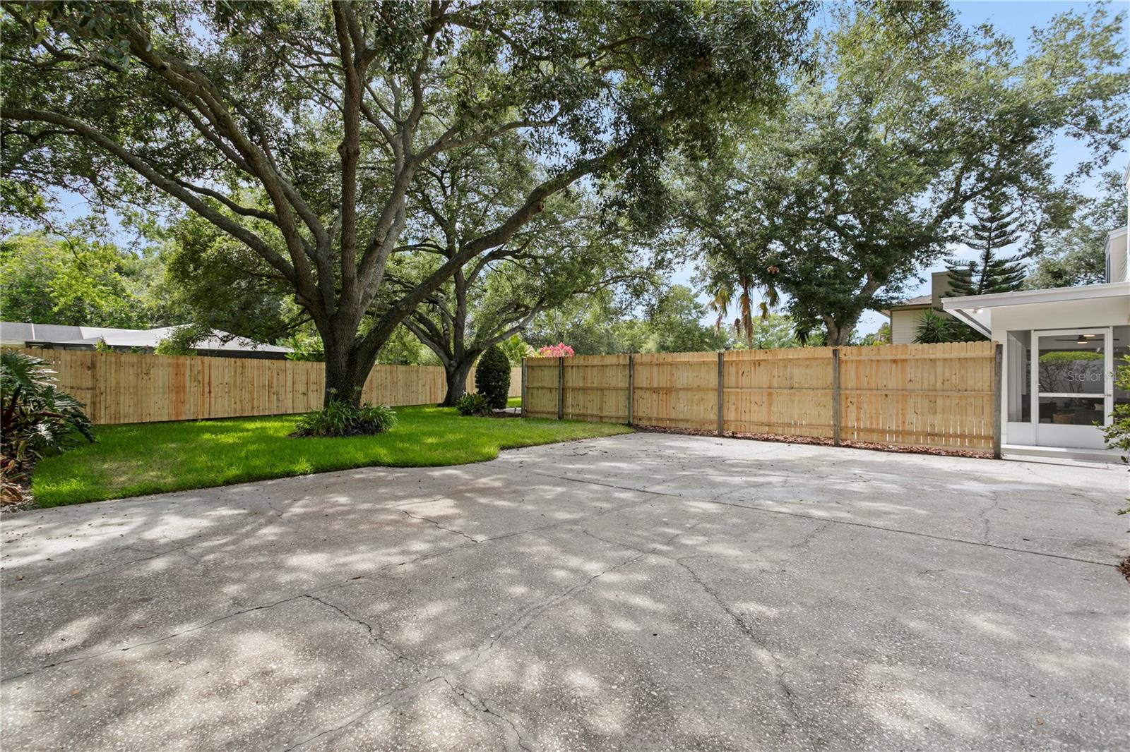 CARROLLWOOD VILLAGE SEC 1 - Residential