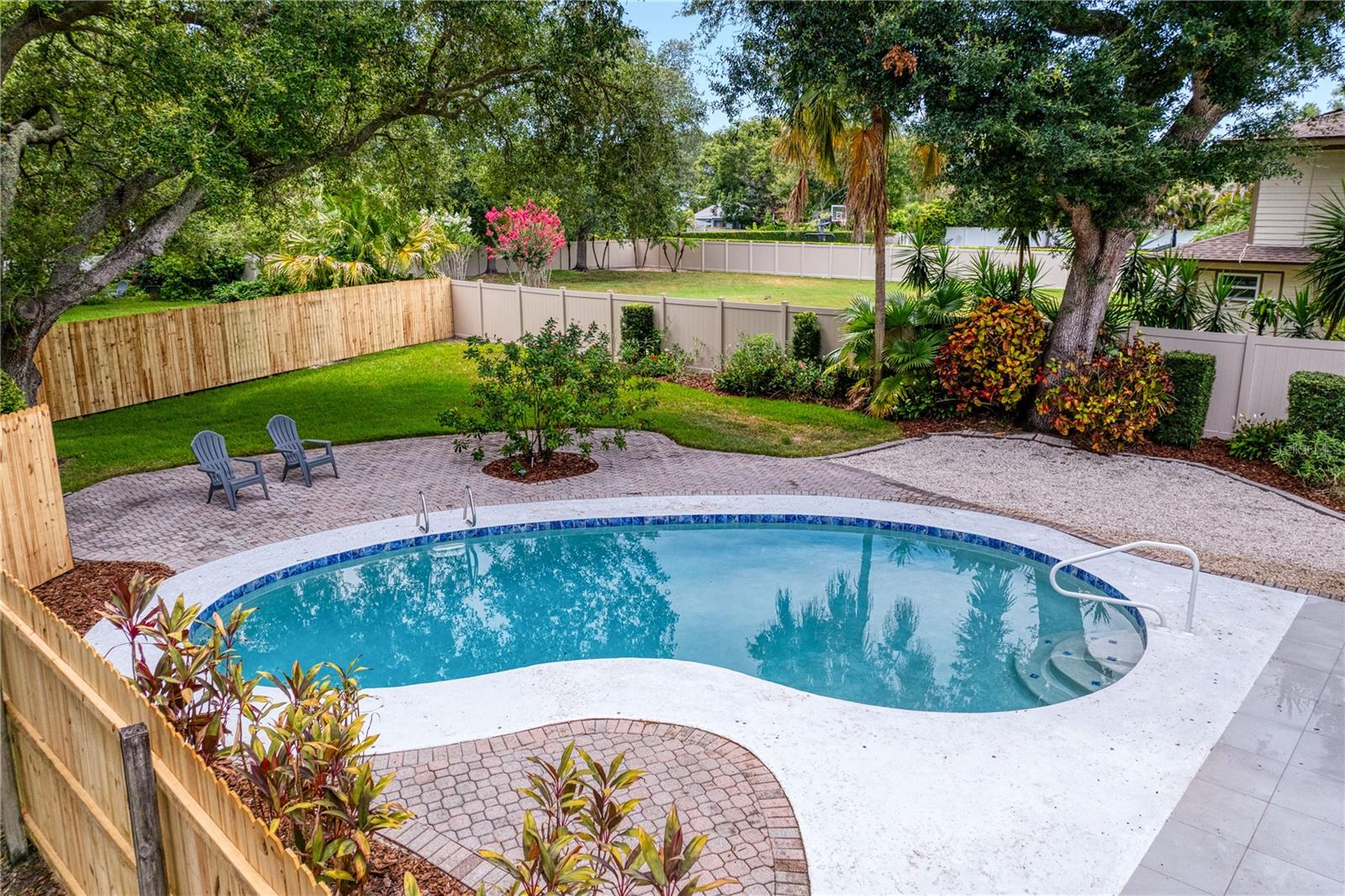CARROLLWOOD VILLAGE SEC 1 - Residential