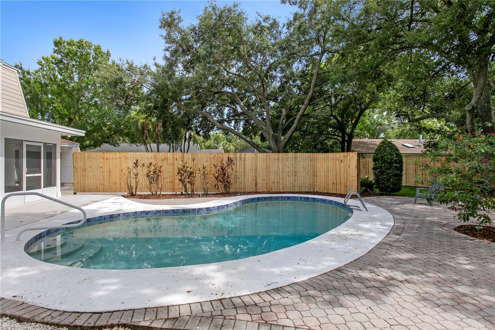 CARROLLWOOD VILLAGE SEC 1 - Residential