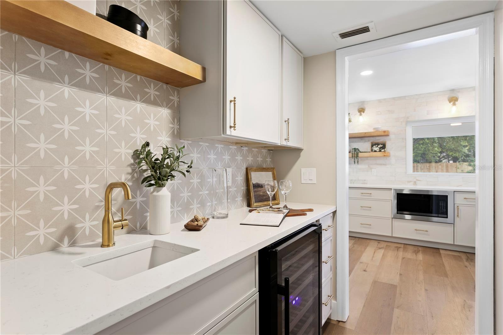 CARROLLWOOD VILLAGE SEC 1 - Residential