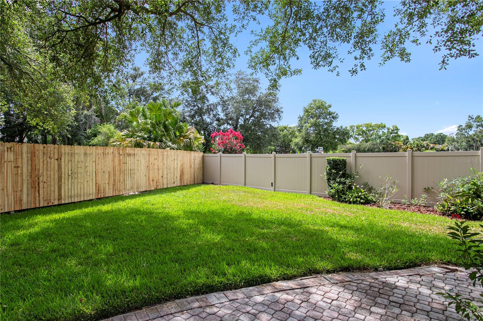 CARROLLWOOD VILLAGE SEC 1 - Residential