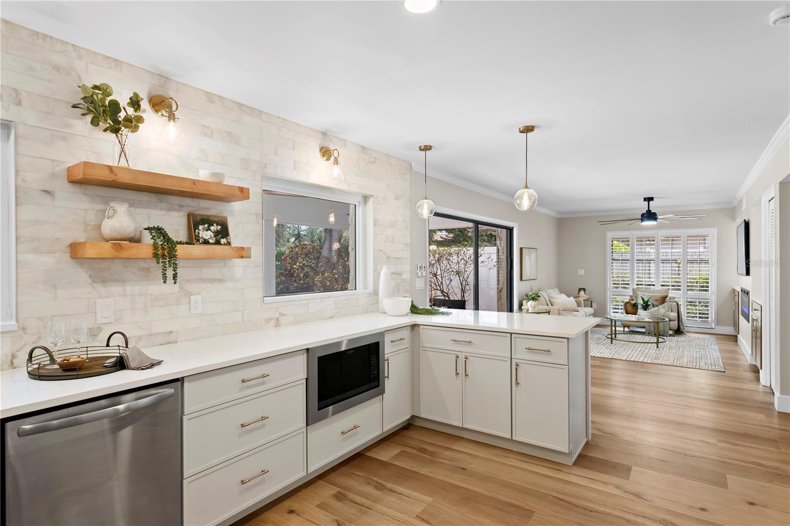 CARROLLWOOD VILLAGE SEC 1 - Residential