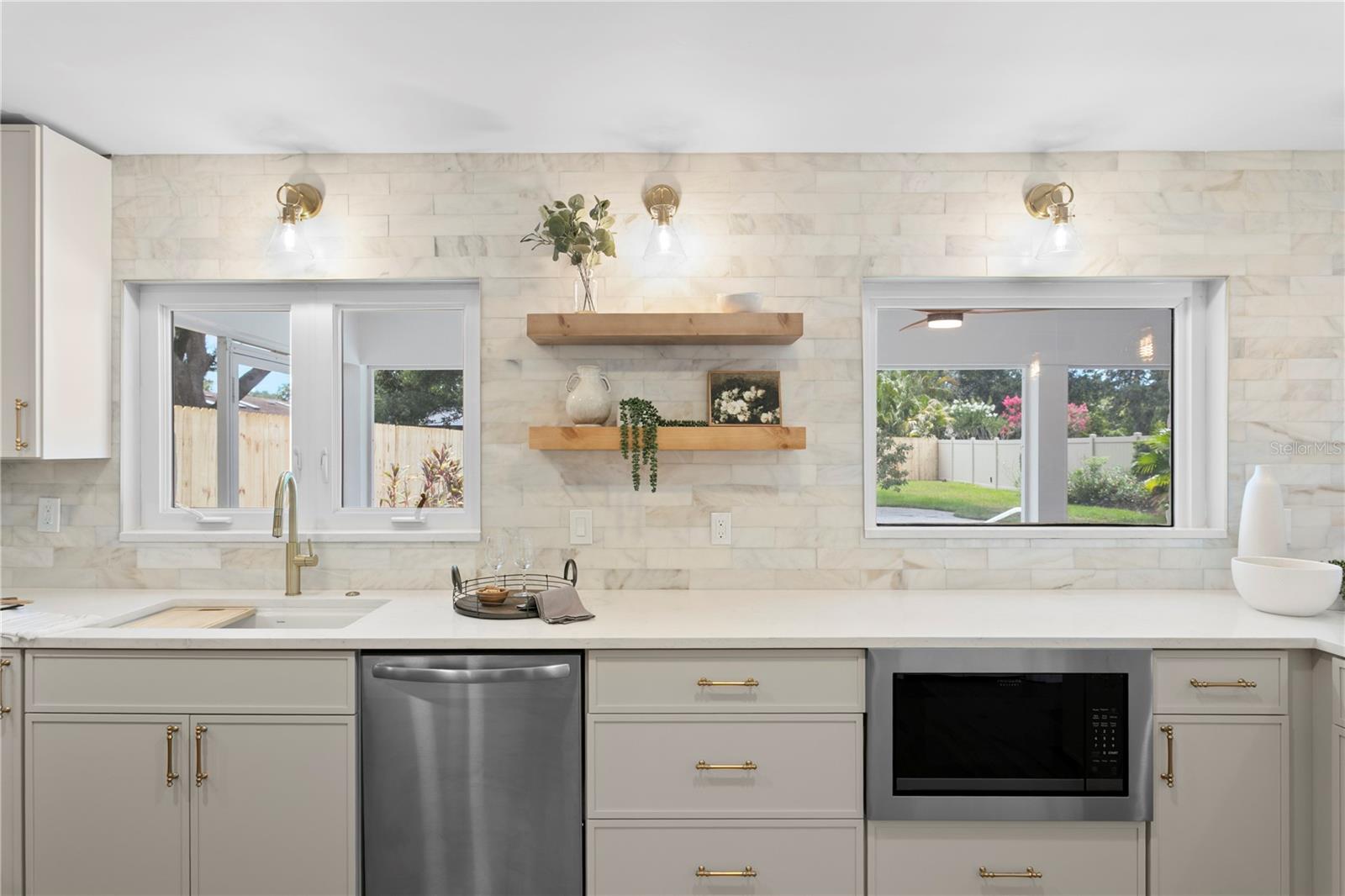 CARROLLWOOD VILLAGE SEC 1 - Residential