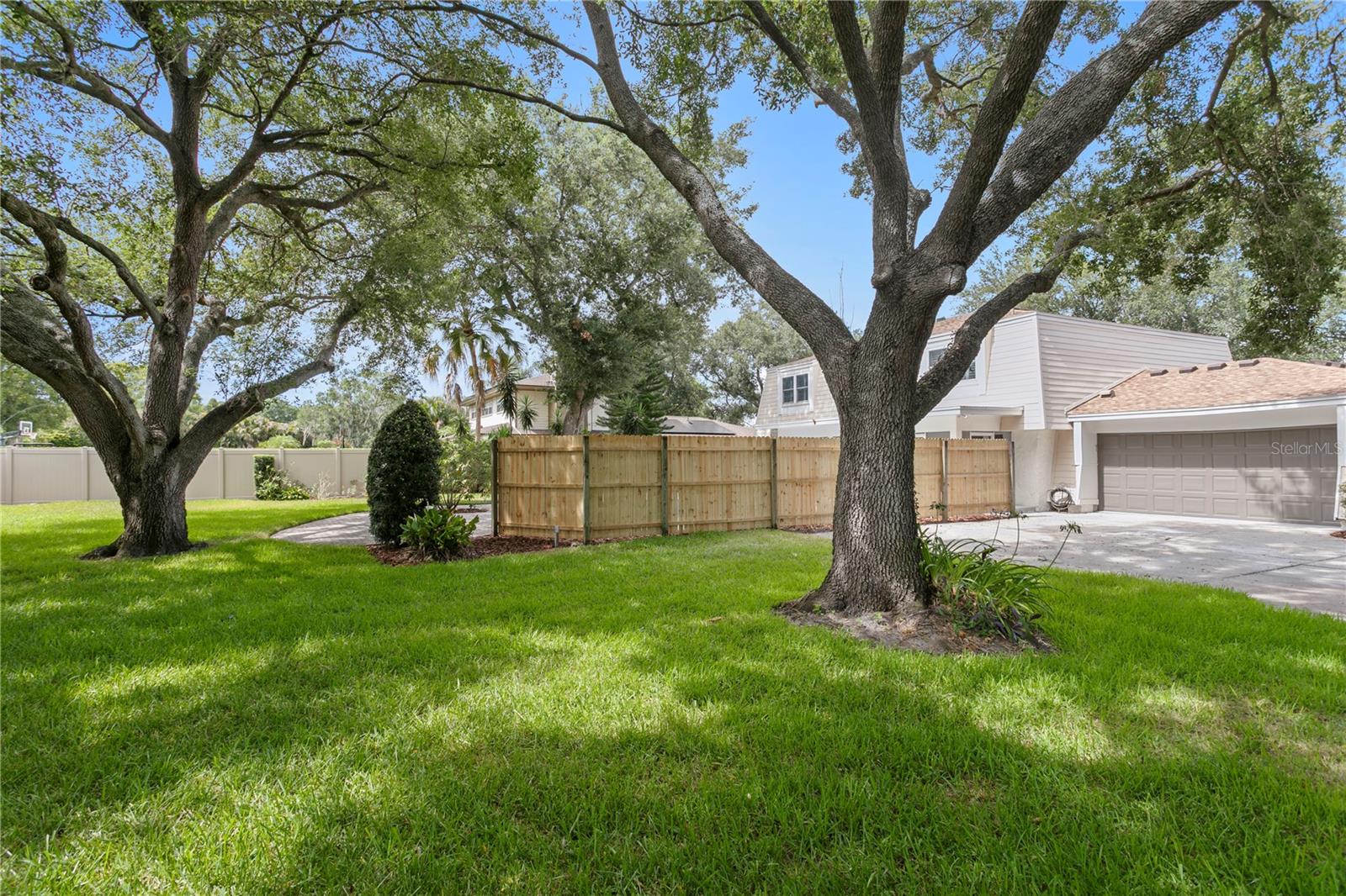 CARROLLWOOD VILLAGE SEC 1 - Residential