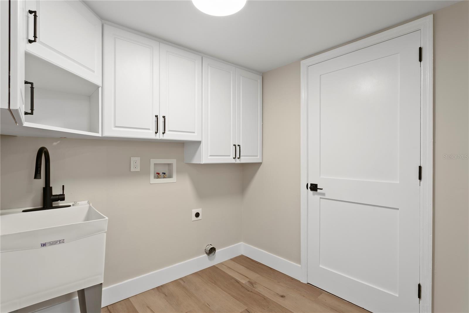 CARROLLWOOD VILLAGE SEC 1 - Residential