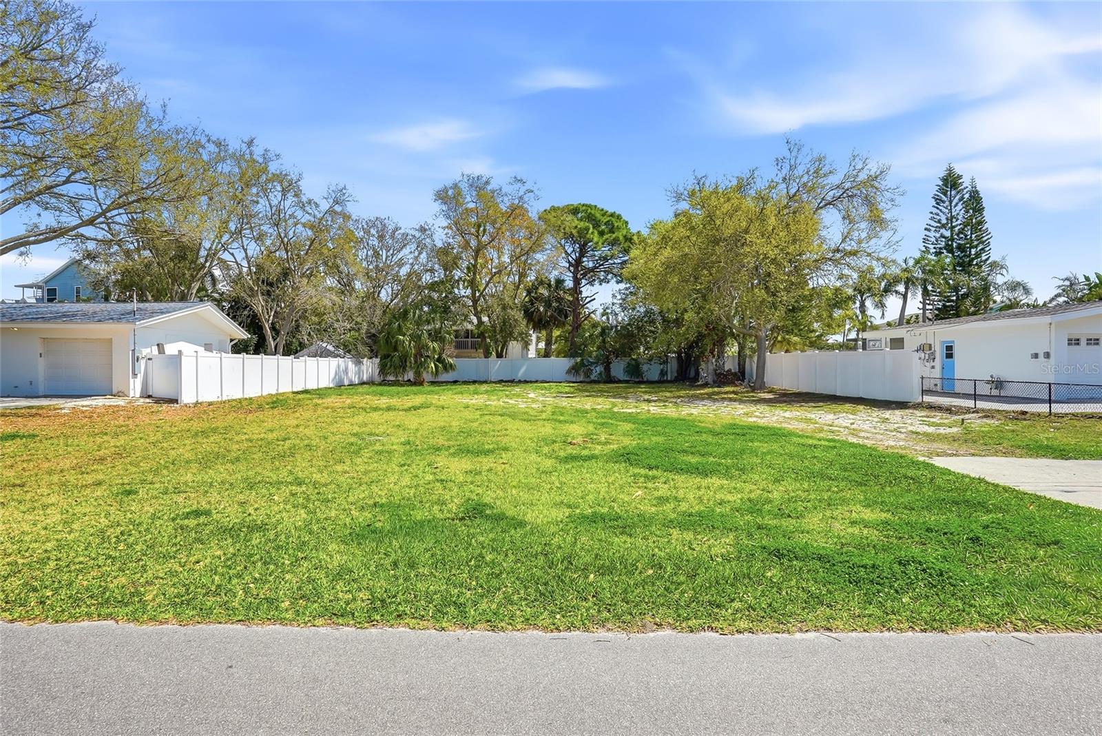 OZONA SHORES 1ST ADD - Land