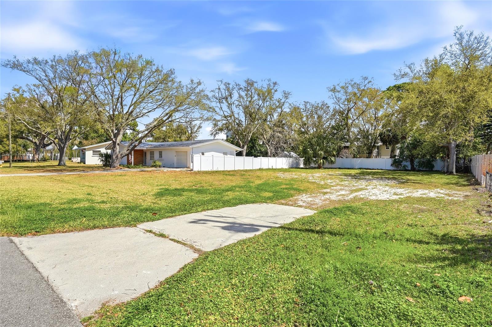 OZONA SHORES 1ST ADD - Land