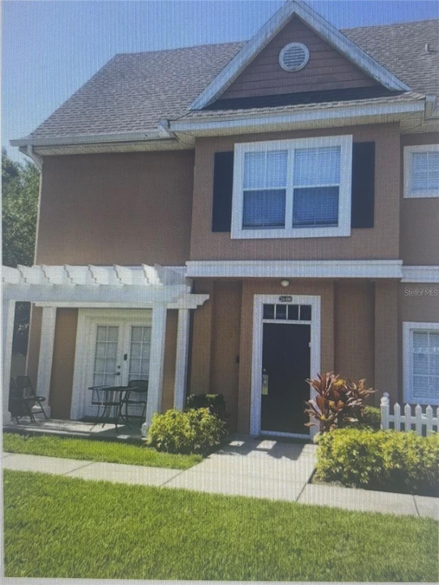 Welcome to this beautiful 4-bedroom, 3-bathroom townhouse located in the heart of Kissimmee! This home features a modern open-concept floor plan, perfect for comfortable living and entertaining. The kitchen flows seamlessly into the dining and living areas, creating a bright and inviting atmosphere.

Located in a community that allows short-term rentals, this property is an excellent opportunity for both homeowners and investors. Residents and guests enjoy resort-style amenities, including a community pool with a relaxing spa, a fully equipped fitness center, and a beautiful clubhouse.

Conveniently located near shopping, restaurants, major highways, Orlando International Airport, and the area’s world-famous attractions, this property offers the perfect blend of comfort, convenience, and investment potential.