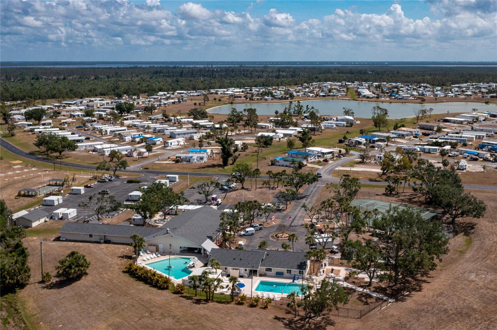 VILLAGE HOLIDAY LAKE - Residential