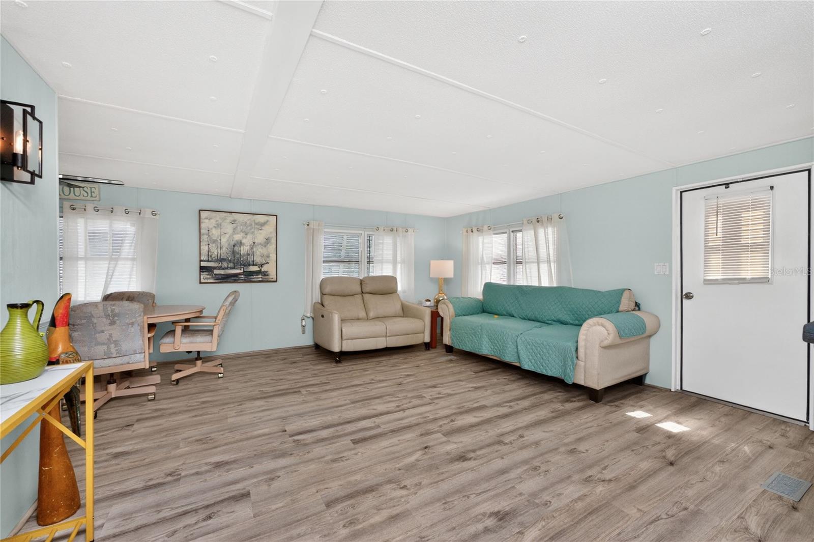 VILLAGE HOLIDAY LAKE - Residential