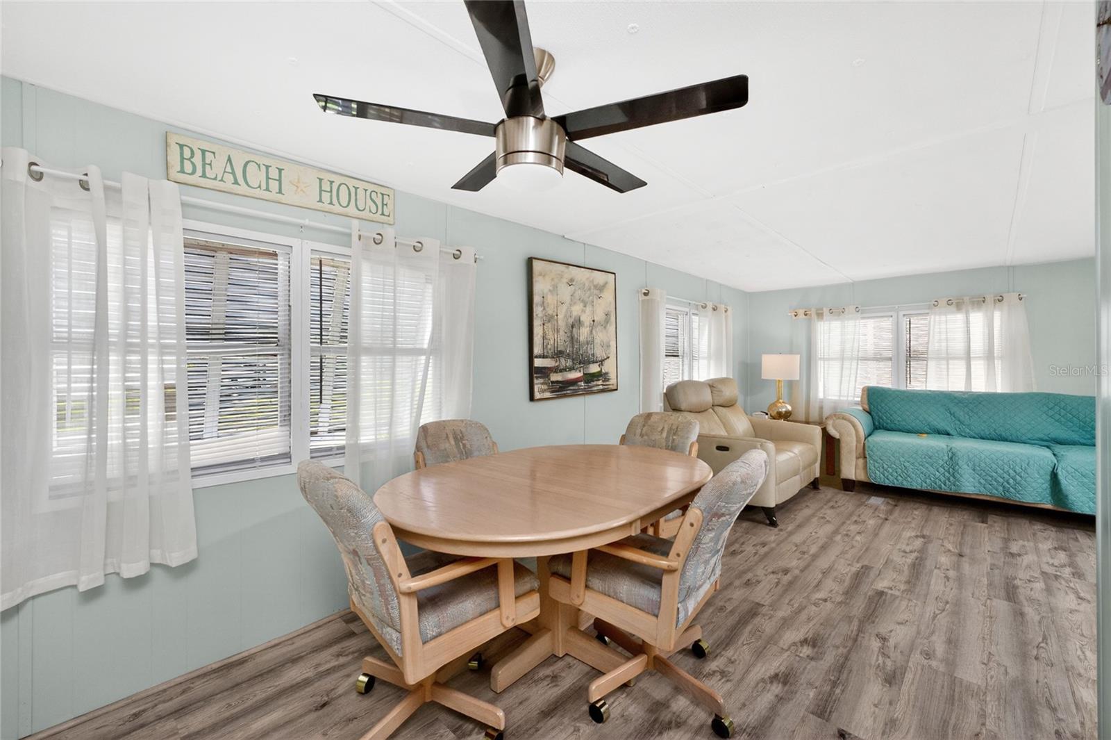VILLAGE HOLIDAY LAKE - Residential