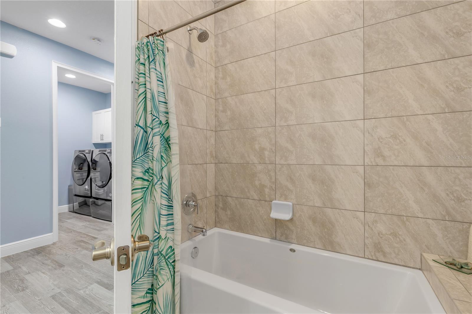 HUNTINGTON VILLAS PH 2-A - Residential