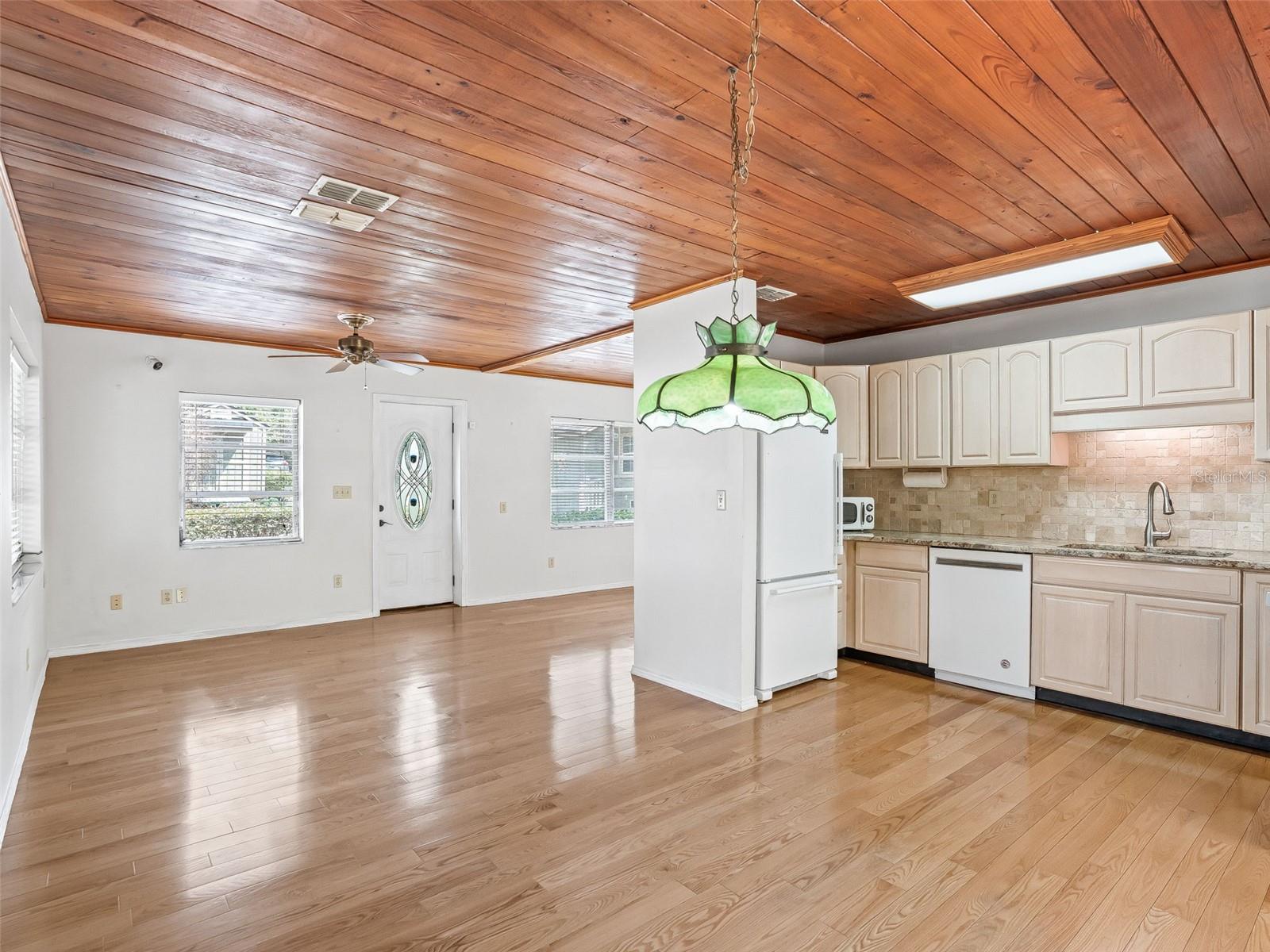 JERRY TAYLOR LANDING - Residential