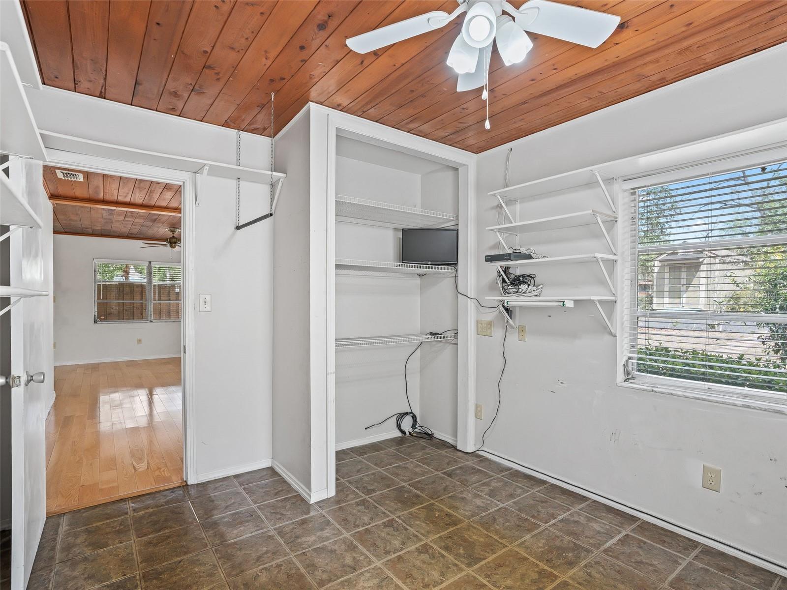 JERRY TAYLOR LANDING - Residential