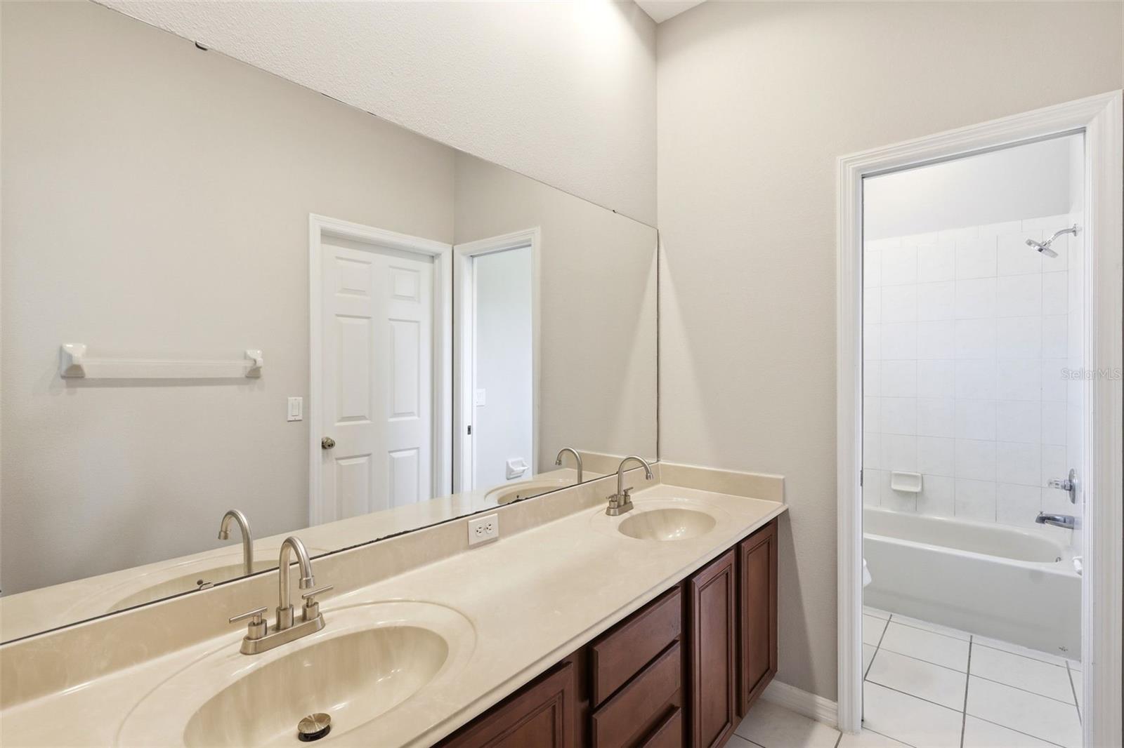 SANDHILL PRESERVE - Residential