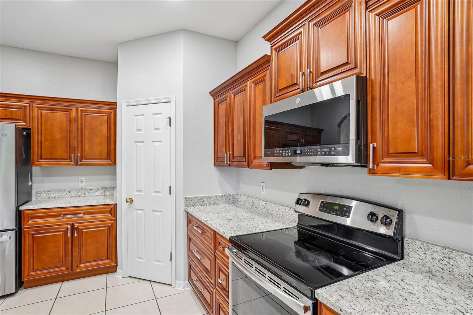 LOST LAKE ESTATES - Residential