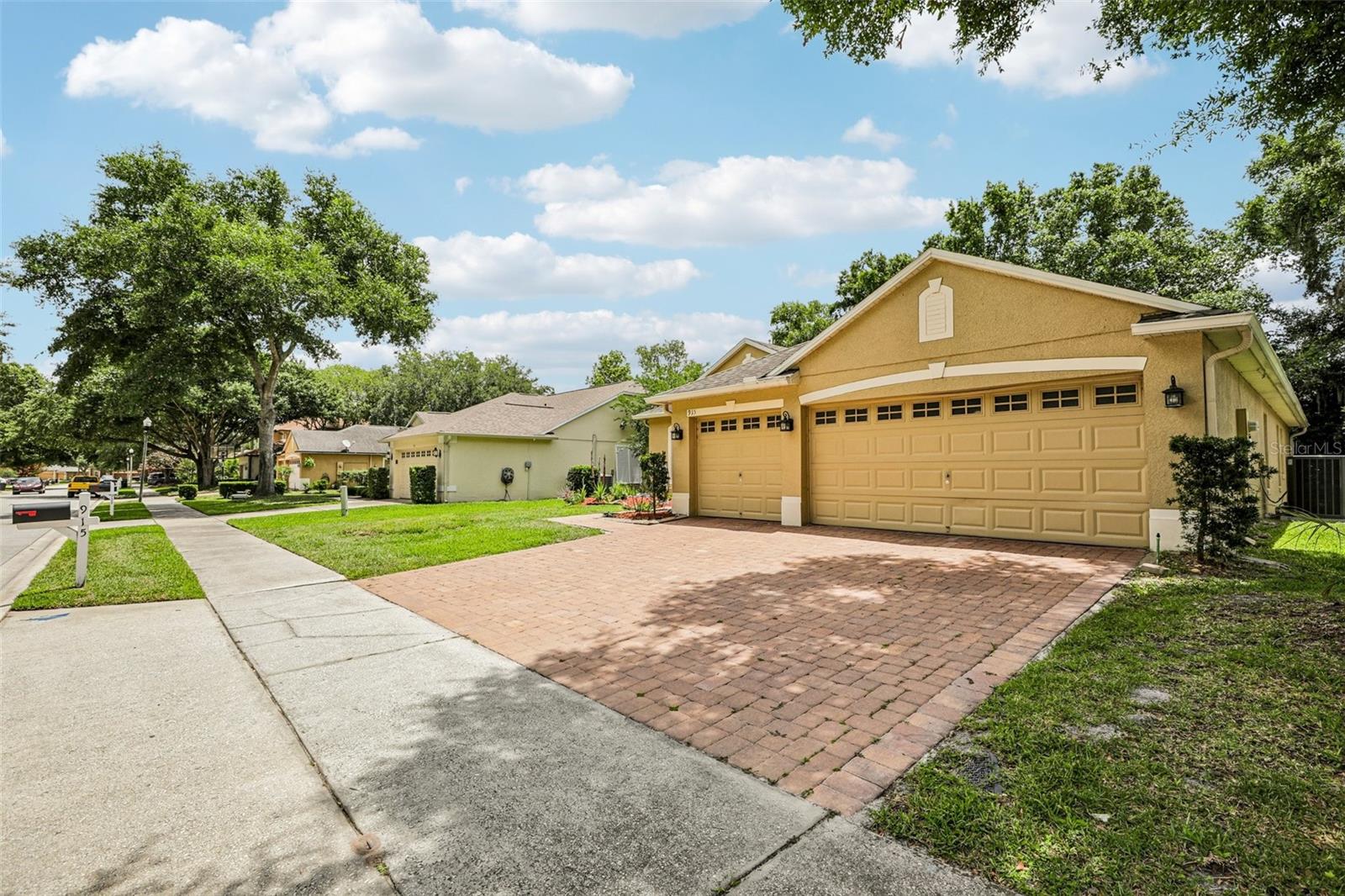 LOST LAKE ESTATES - Residential