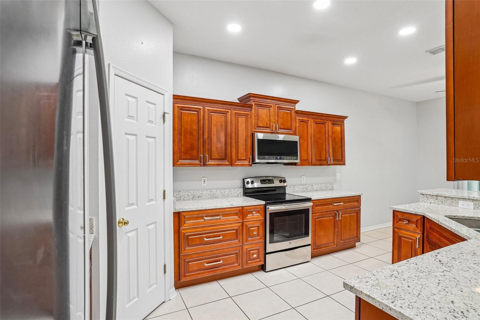 LOST LAKE ESTATES - Residential