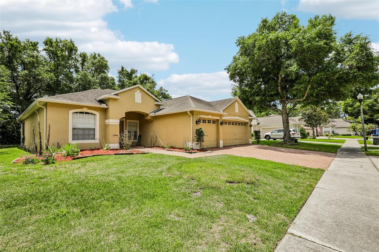 LOST LAKE ESTATES - Residential