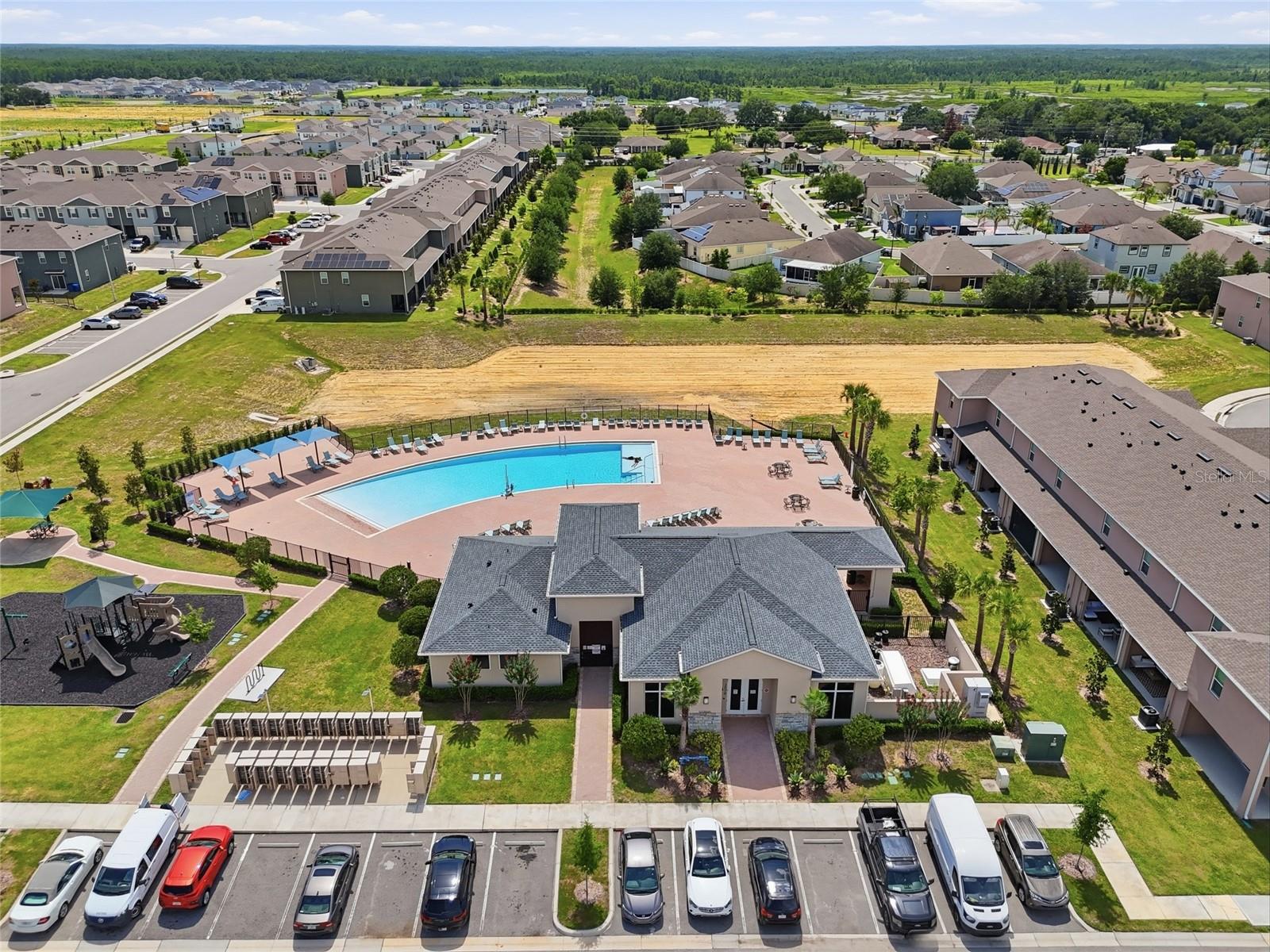 BRENTWOOD TOWNHOMES - Residential