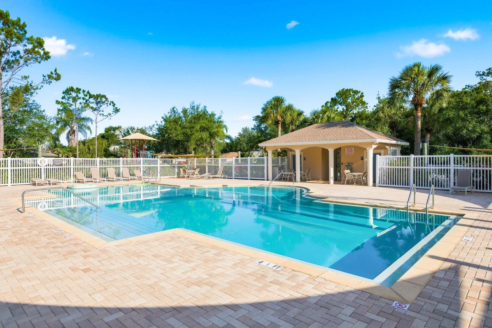 BAY ARBOR - Residential