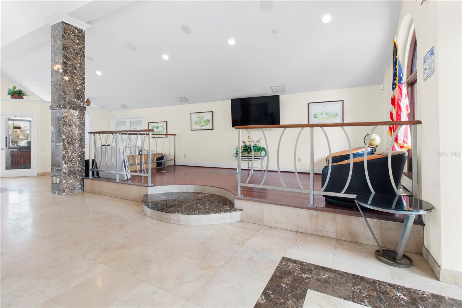 ITOPIA PRIVATE RESIDENCES CONDO - Residential