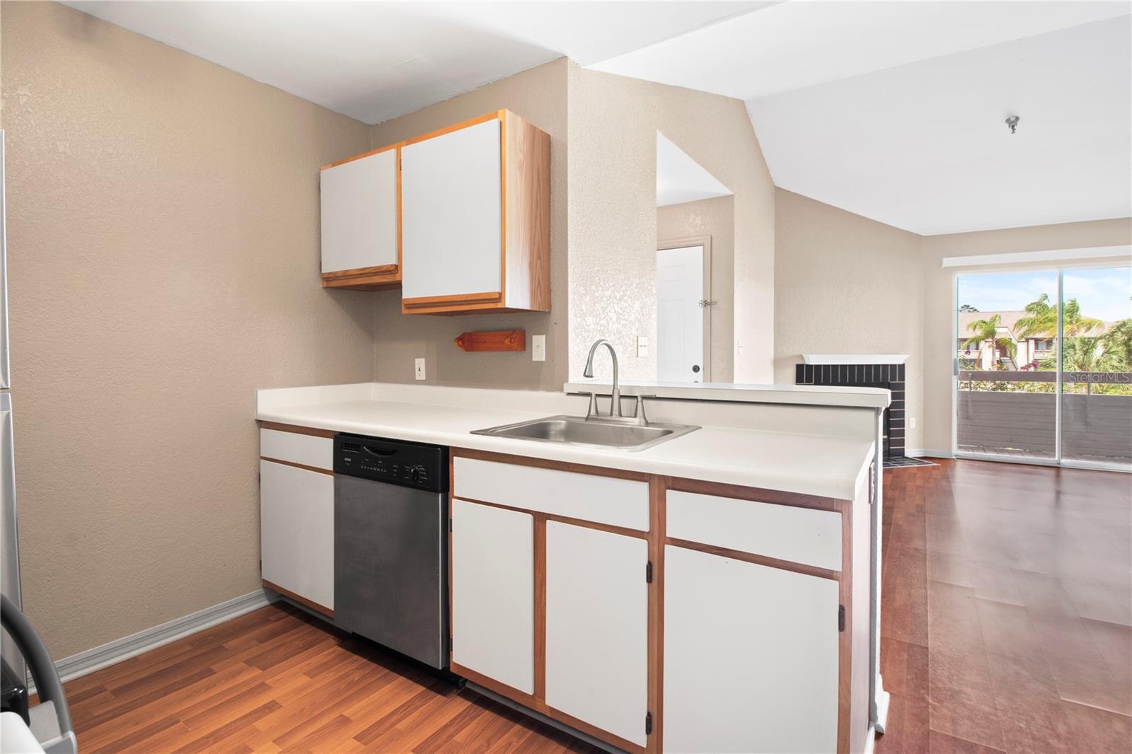 ITOPIA PRIVATE RESIDENCES CONDO - Residential