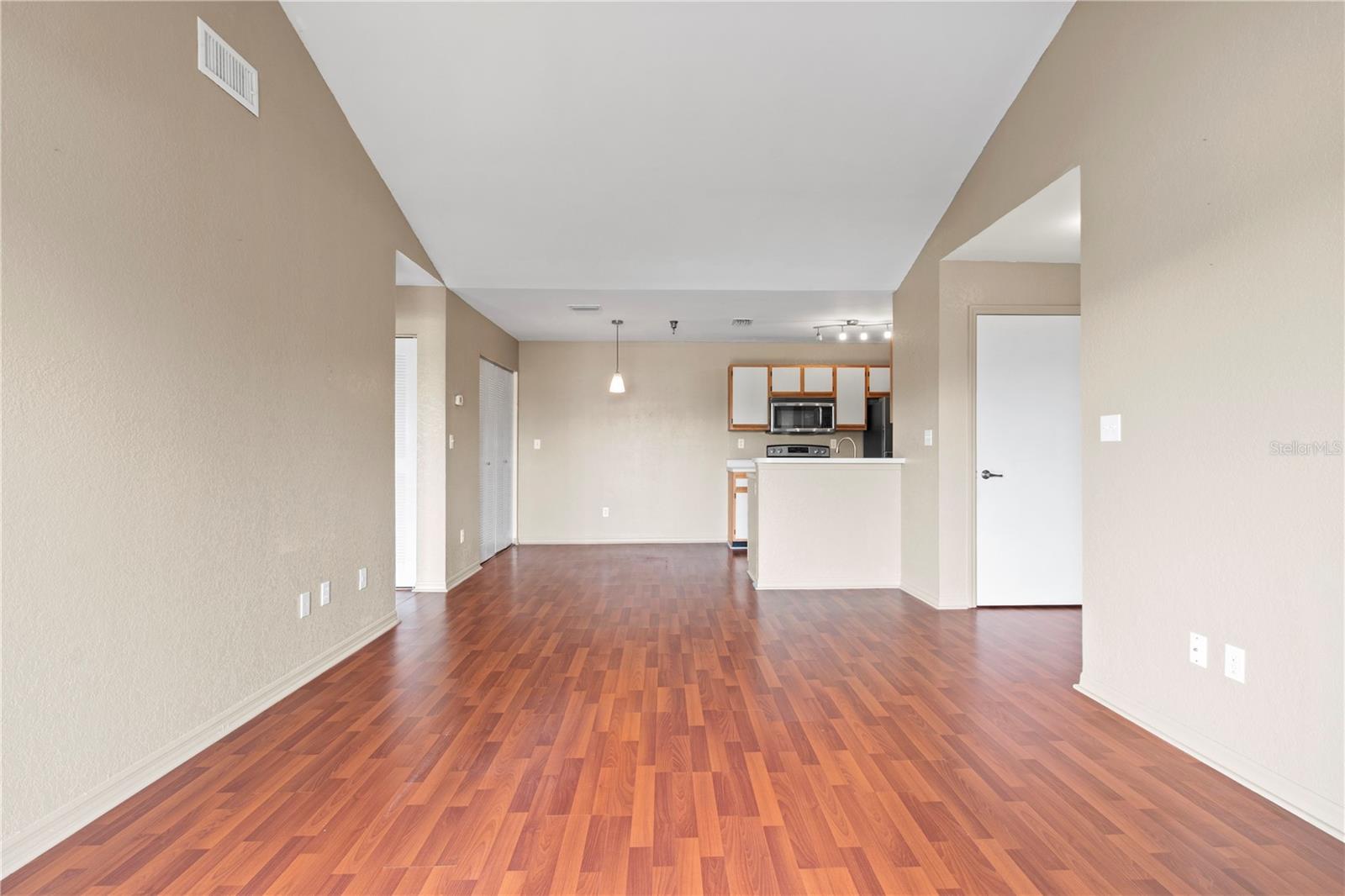 ITOPIA PRIVATE RESIDENCES CONDO - Residential