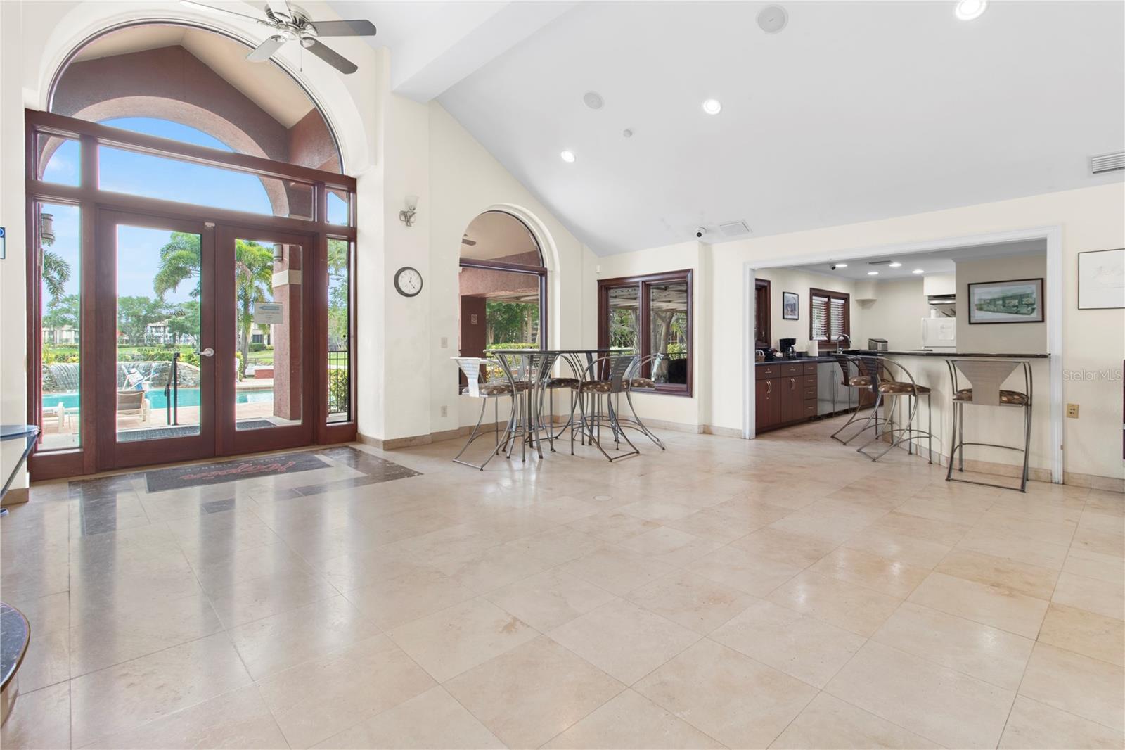 ITOPIA PRIVATE RESIDENCES CONDO - Residential