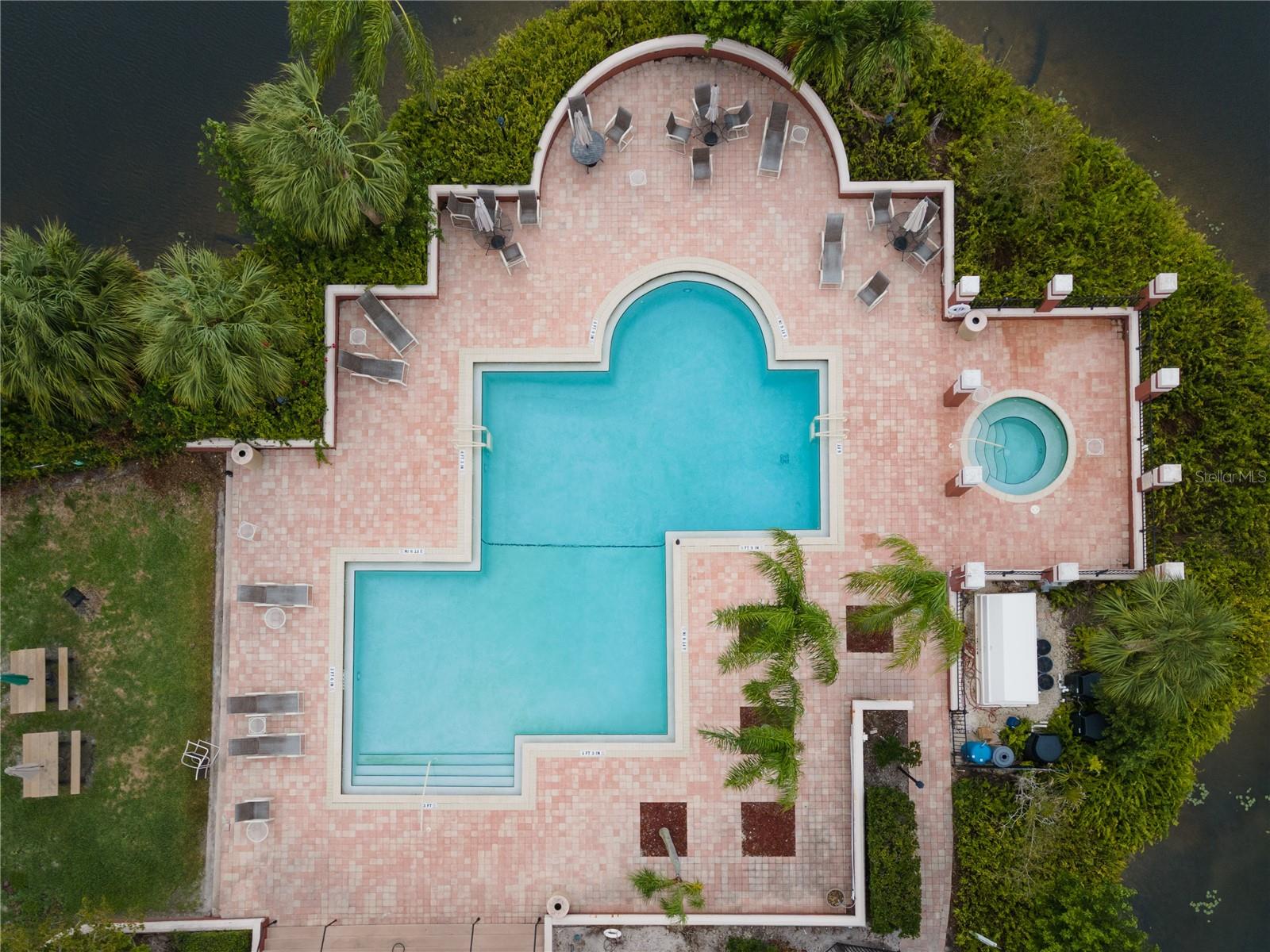 ITOPIA PRIVATE RESIDENCES CONDO - Residential