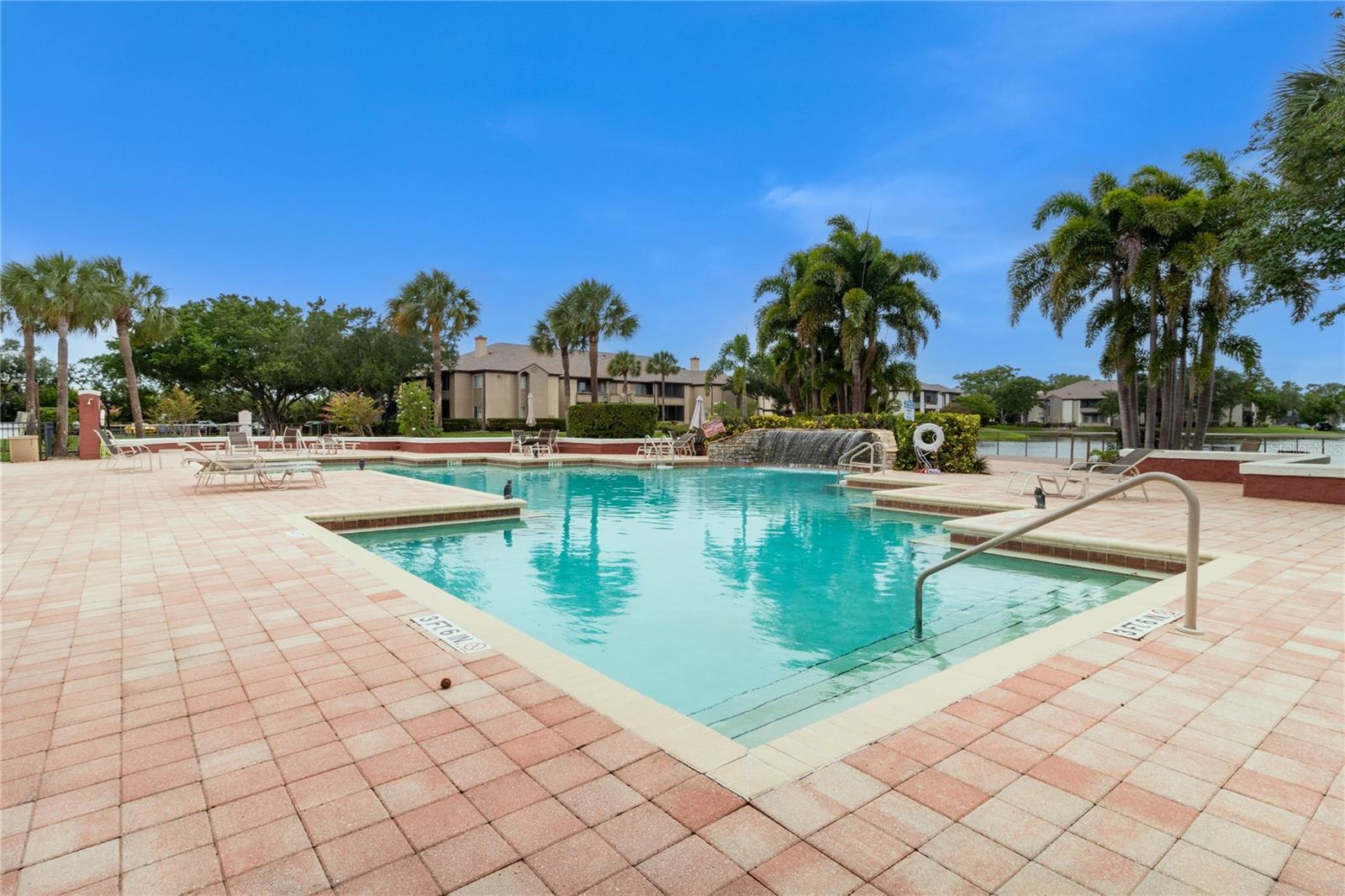 ITOPIA PRIVATE RESIDENCES CONDO - Residential