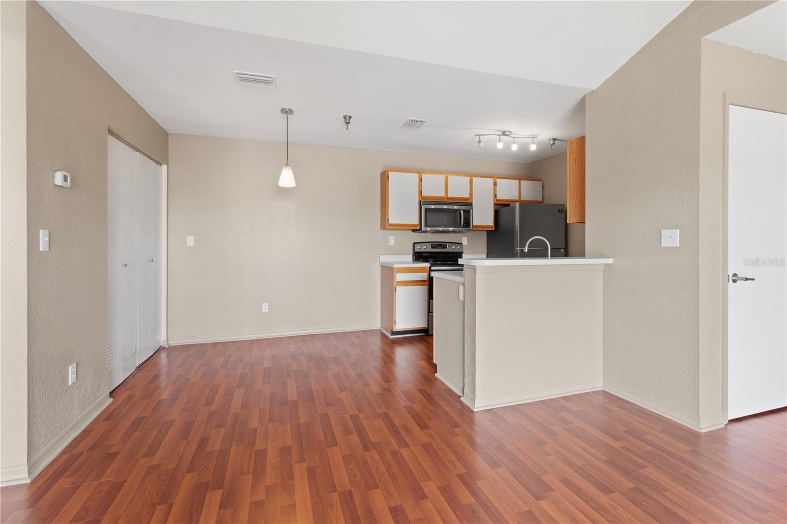 ITOPIA PRIVATE RESIDENCES CONDO - Residential