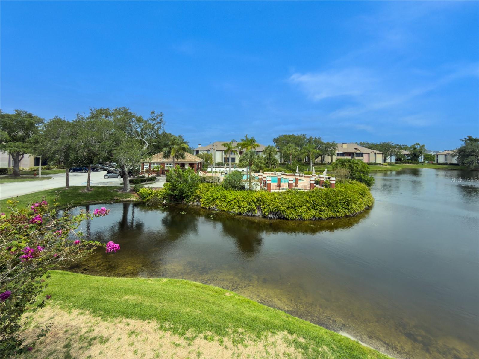 ITOPIA PRIVATE RESIDENCES CONDO - Residential